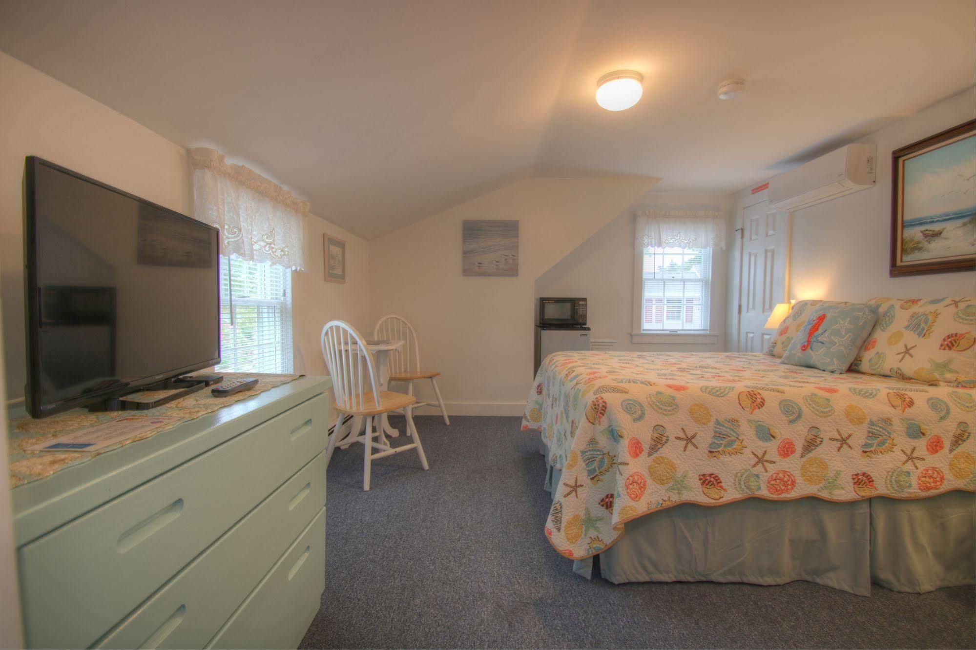 The Tern Inn Bed & Breakfast And Cottages West Harwich Exteriör bild